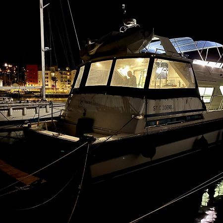 Navi Yacht A Sete, 2 A 8 Couchages, Privatif Hotell Exteriör bild