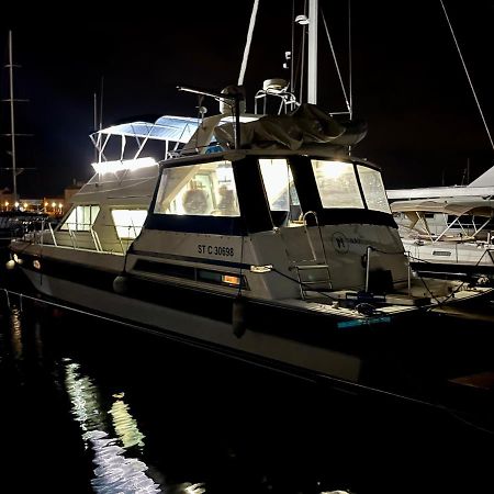 Navi Yacht A Sete, 2 A 8 Couchages, Privatif Hotell Exteriör bild