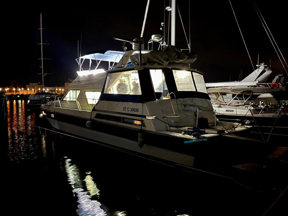Navi Yacht A Sete, 2 A 8 Couchages, Privatif Hotell Exteriör bild