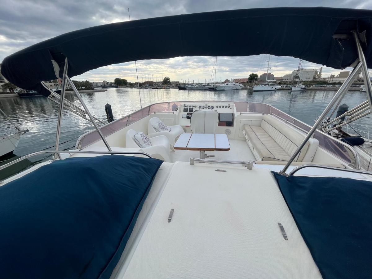 Navi Yacht A Sete, 2 A 8 Couchages, Privatif Hotell Exteriör bild