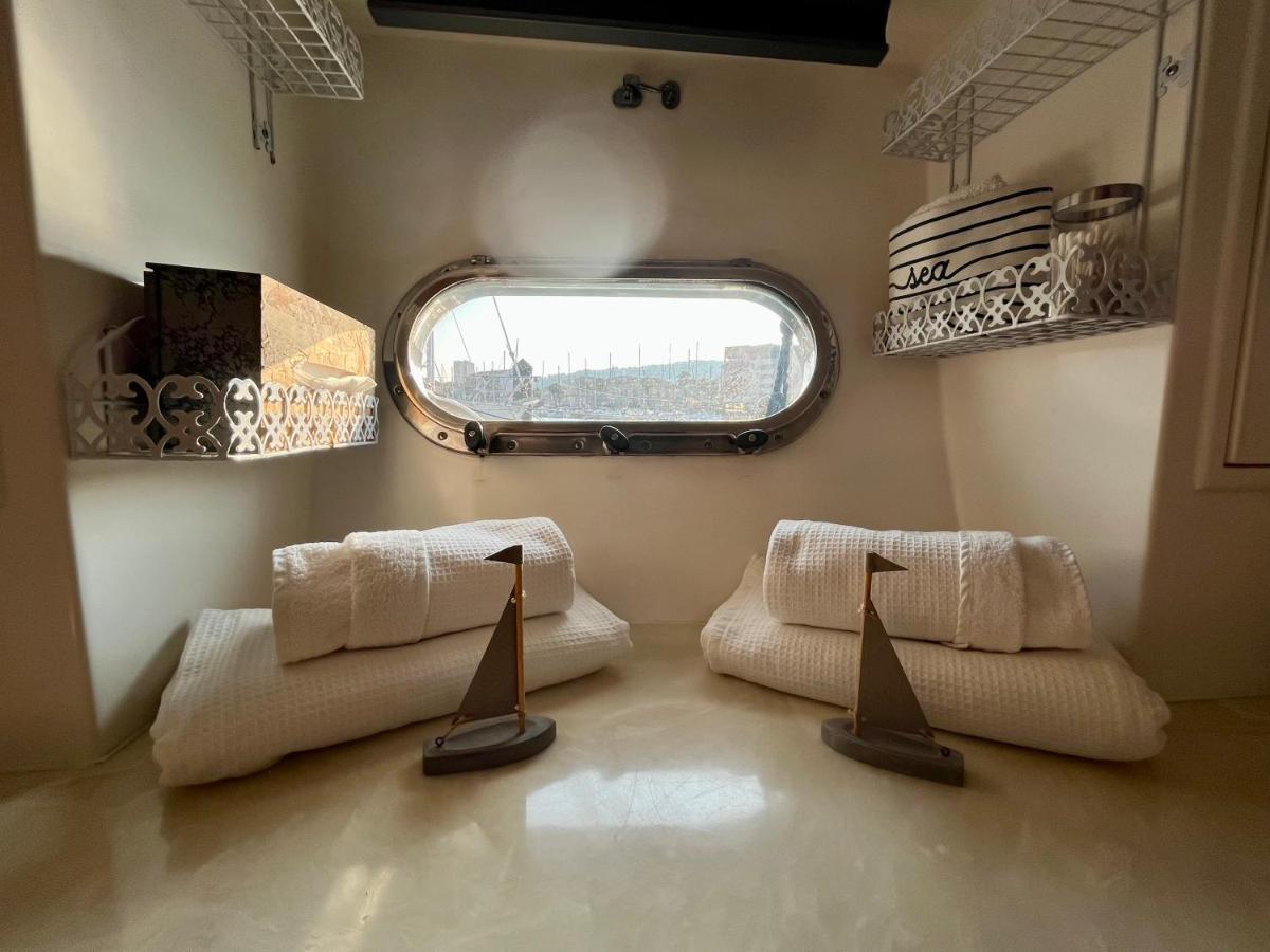 Navi Yacht A Sete, 2 A 8 Couchages, Privatif Hotell Exteriör bild