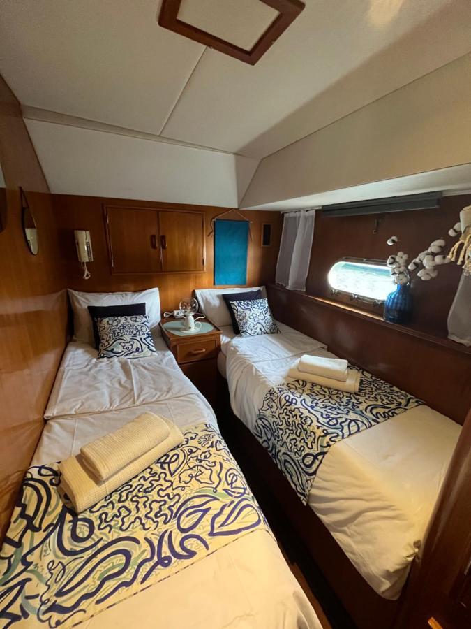 Navi Yacht A Sete, 2 A 8 Couchages, Privatif Hotell Exteriör bild