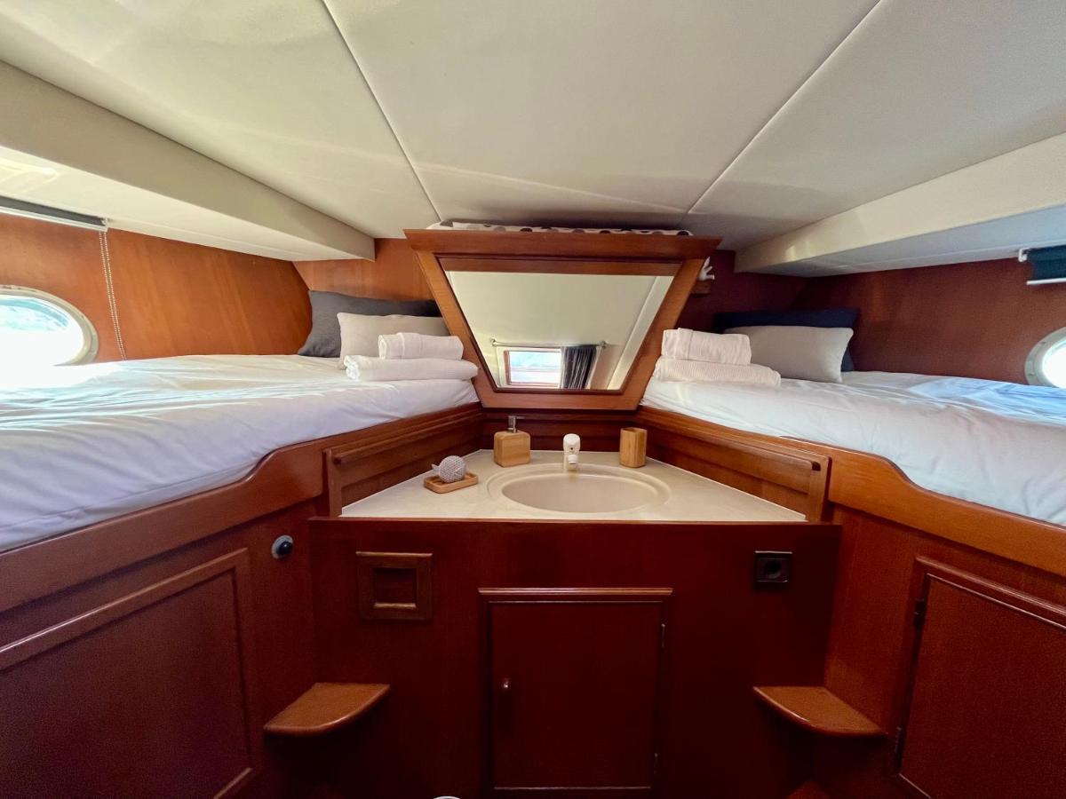 Navi Yacht A Sete, 2 A 8 Couchages, Privatif Hotell Exteriör bild