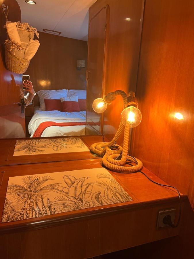 Navi Yacht A Sete, 2 A 8 Couchages, Privatif Hotell Exteriör bild