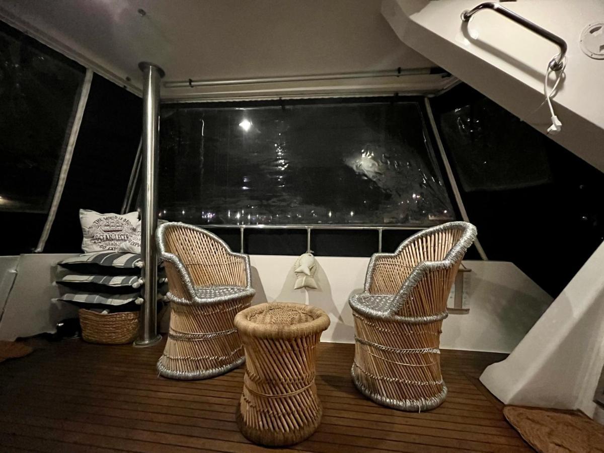 Navi Yacht A Sete, 2 A 8 Couchages, Privatif Hotell Exteriör bild