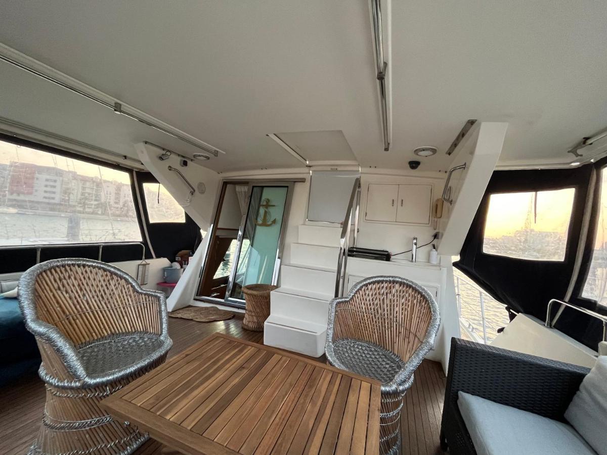 Navi Yacht A Sete, 2 A 8 Couchages, Privatif Hotell Exteriör bild